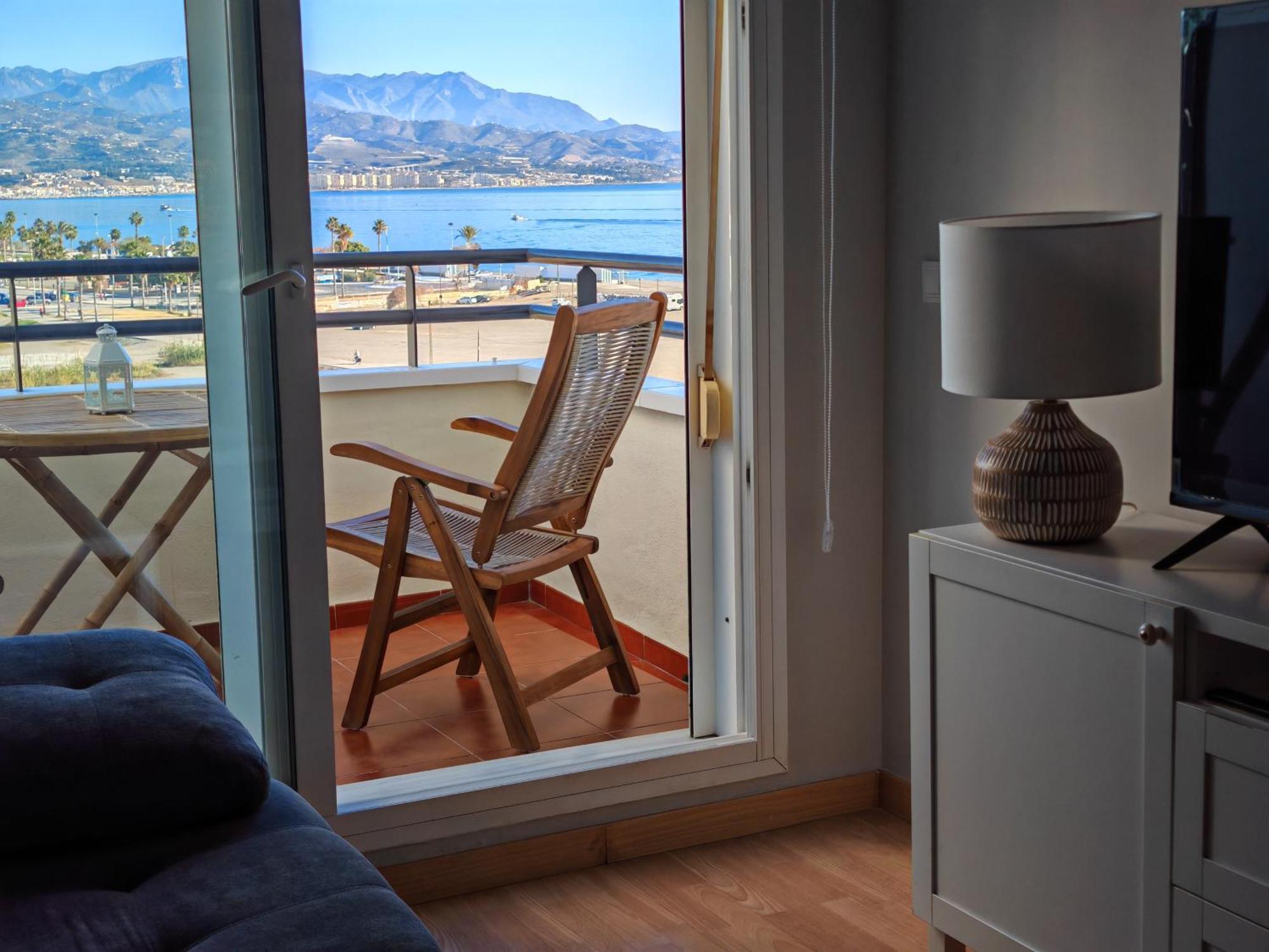 Evo Beachfront Windows Apartment *